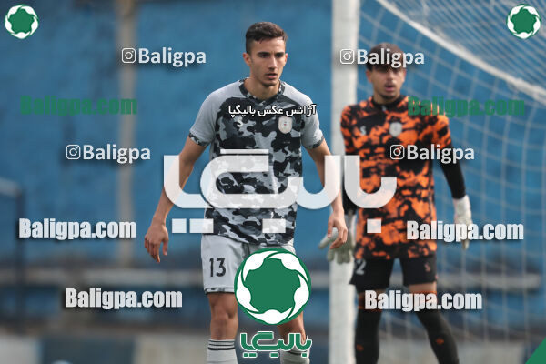 نیروی زمینی 2–1 هوادار