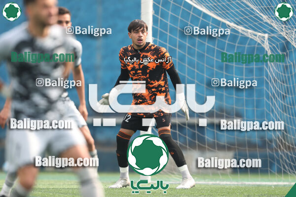 نیروی زمینی 2–1 هوادار
