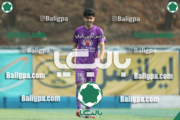 نیروی زمینی 2–1 هوادار