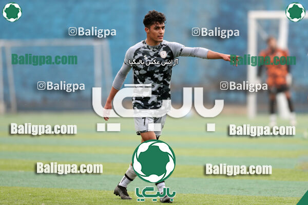 نیروی زمینی 2–1 هوادار