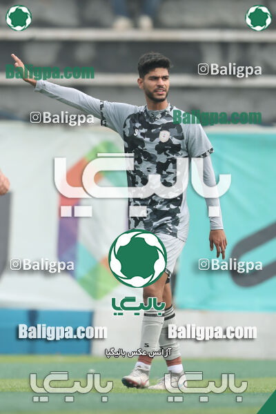 نیروی زمینی 2–1 هوادار