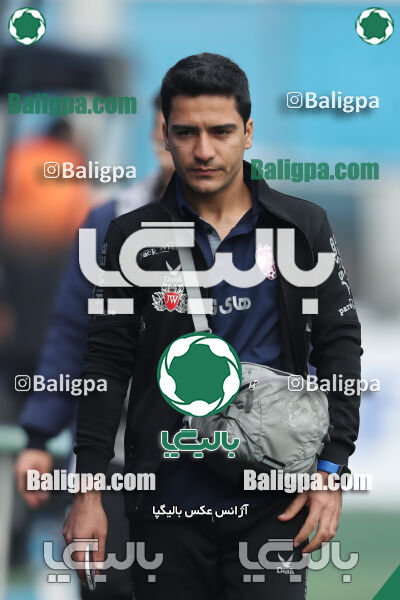 نیروی زمینی 2–1 هوادار