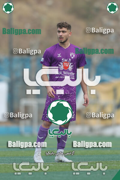 نیروی زمینی 2–1 هوادار