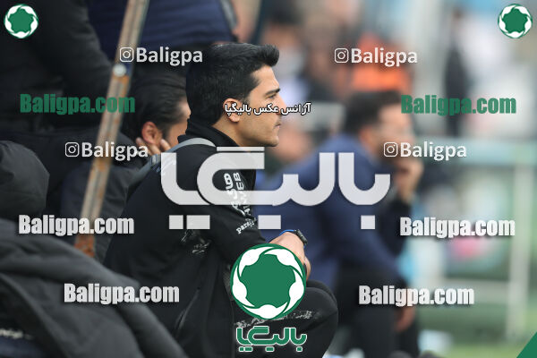 نیروی زمینی 2–1 هوادار