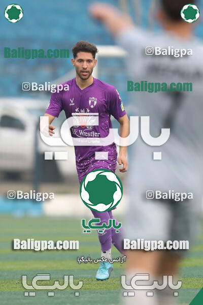 نیروی زمینی 2–1 هوادار