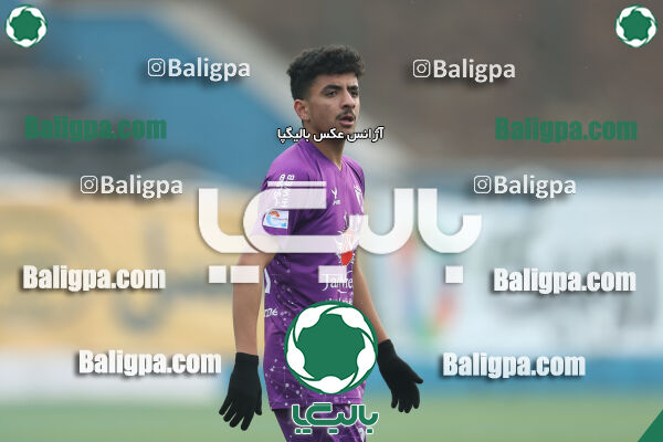 نیروی زمینی 2–1 هوادار