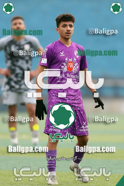 نیروی زمینی 2–1 هوادار