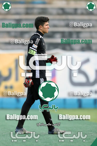 نیروی زمینی 2–1 هوادار