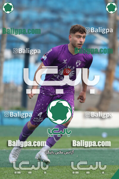 نیروی زمینی 2–1 هوادار