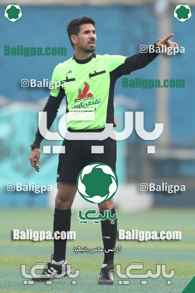 نیروی زمینی 2–1 هوادار