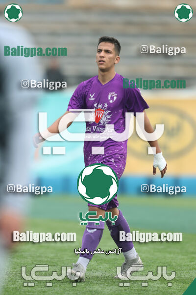 نیروی زمینی 2–1 هوادار