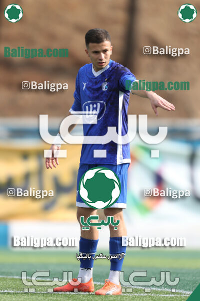 هوادار 1–2 استقلال