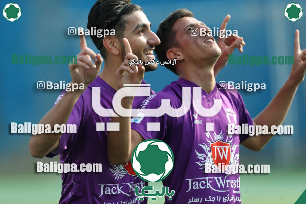 هوادار 1–2 استقلال
