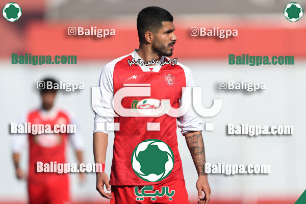 پرسپولیس 1–1 هوادار