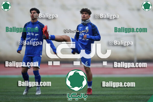 استقلال 0–0 پیکان