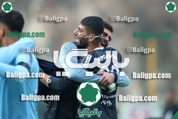 دژ ۳۴ 2–6 پیکان