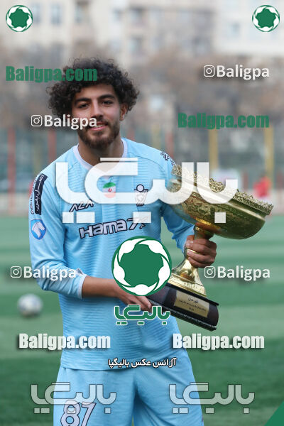 دژ ۳۴ 2–6 پیکان