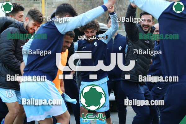 دژ ۳۴ 2–6 پیکان