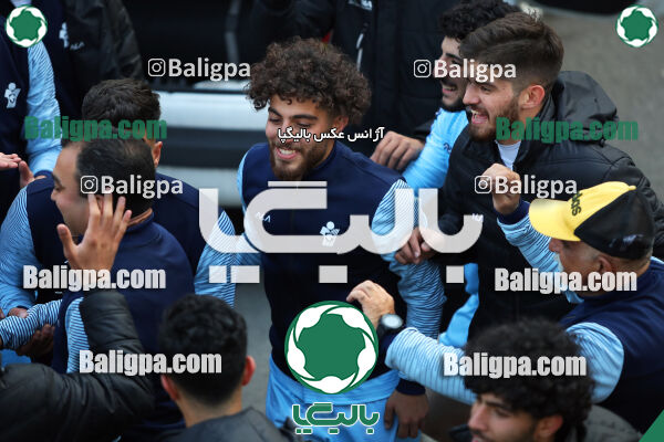 دژ ۳۴ 2–6 پیکان