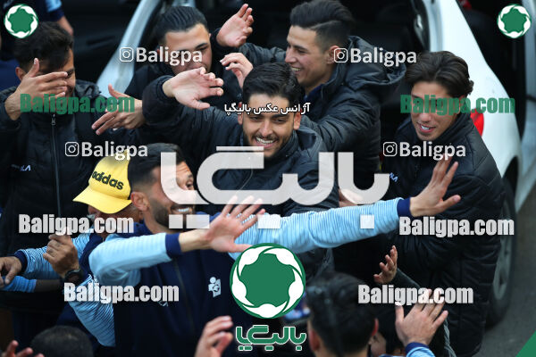 دژ ۳۴ 2–6 پیکان