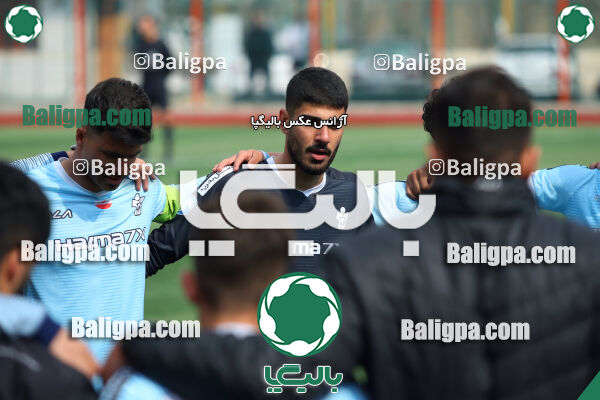 دژ ۳۴ 2–6 پیکان