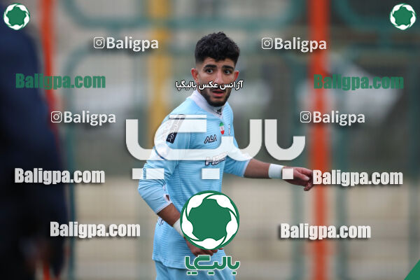 دژ ۳۴ 2–6 پیکان