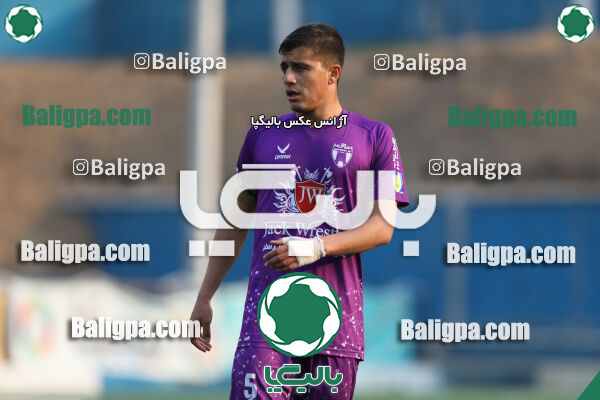 هوادار 0–1 مقاومت