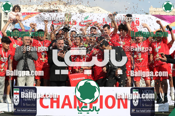 پرسپولیس 2–1 پیروزان تکین ایرانیان