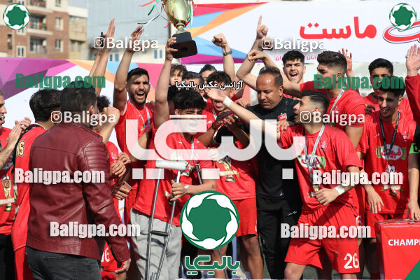 پرسپولیس 2–1 پیروزان تکین ایرانیان