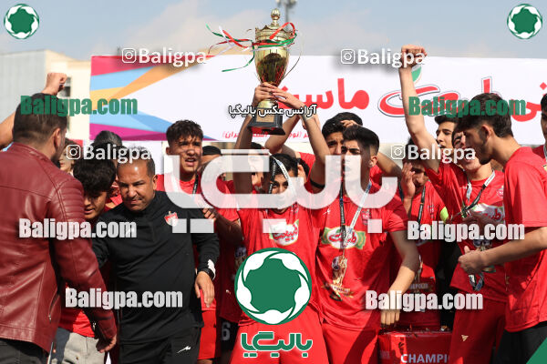 پرسپولیس 2–1 پیروزان تکین ایرانیان