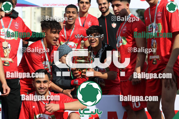پرسپولیس 2–1 پیروزان تکین ایرانیان