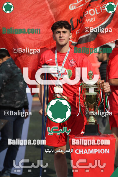 پرسپولیس 2–1 پیروزان تکین ایرانیان