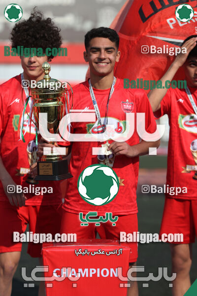 پرسپولیس 2–1 پیروزان تکین ایرانیان