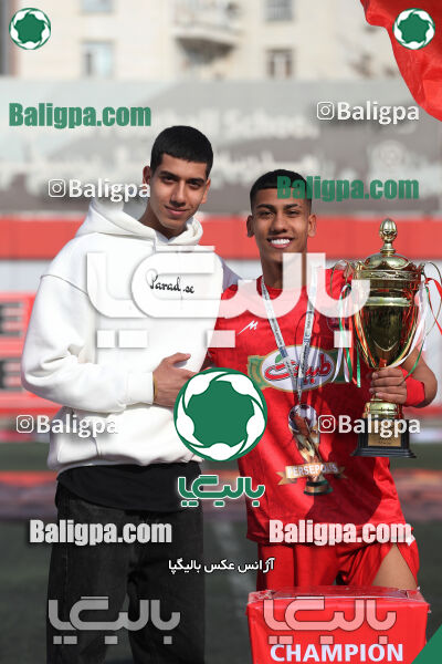 پرسپولیس 2–1 پیروزان تکین ایرانیان