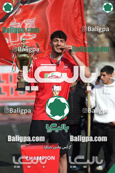پرسپولیس 2–1 پیروزان تکین ایرانیان