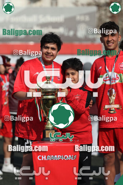 پرسپولیس 2–1 پیروزان تکین ایرانیان