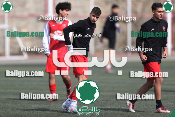 پرسپولیس 2–1 پیروزان تکین ایرانیان