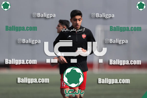 پرسپولیس 2–1 پیروزان تکین ایرانیان