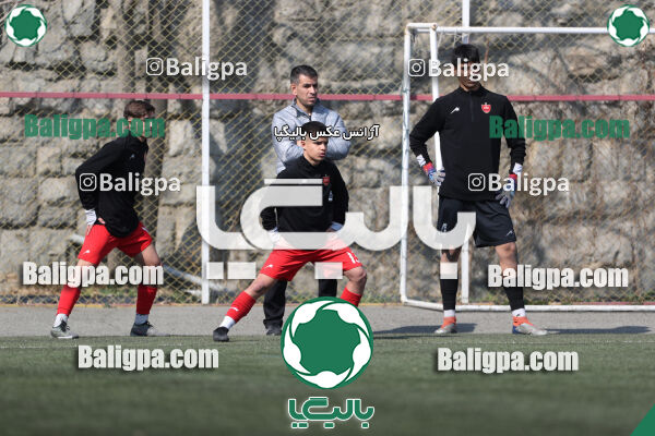 پرسپولیس 2–1 پیروزان تکین ایرانیان