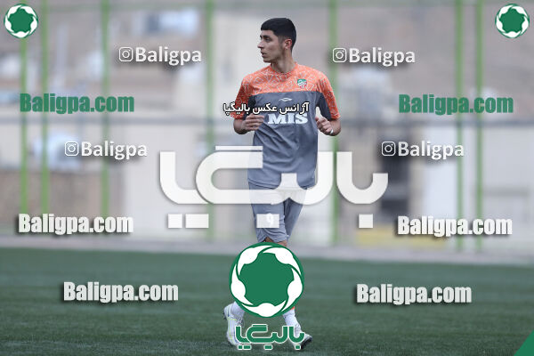ذوب آهن ۰ - ۰ ایمان سبز