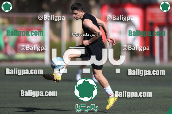 پرسپولیس 4–1 پرسپولیس قائمشهر