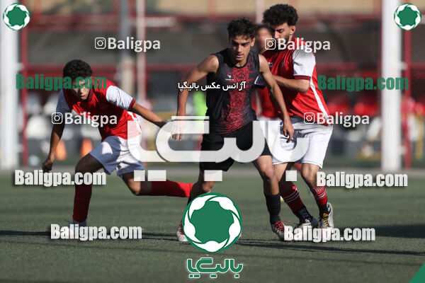 پرسپولیس 4–1 پرسپولیس قائمشهر