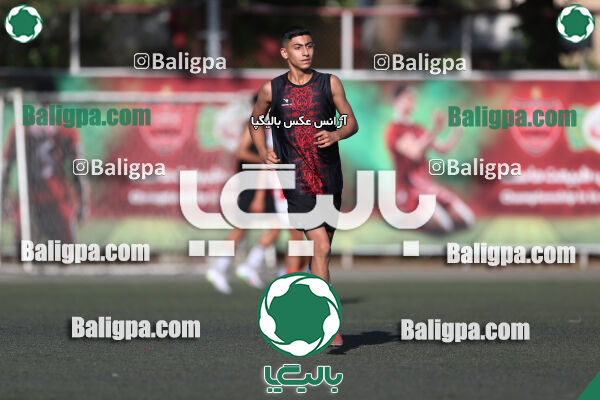 پرسپولیس 4–1 پرسپولیس قائمشهر