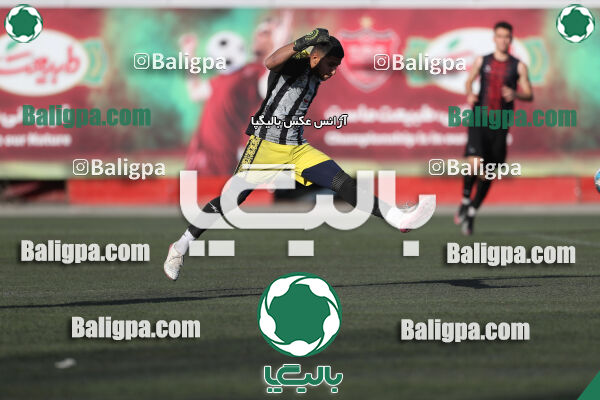 پرسپولیس 4–1 پرسپولیس قائمشهر