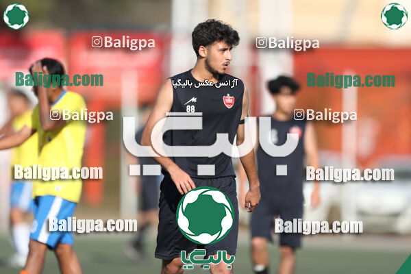 پرسپولیس 4–2 مقاومت