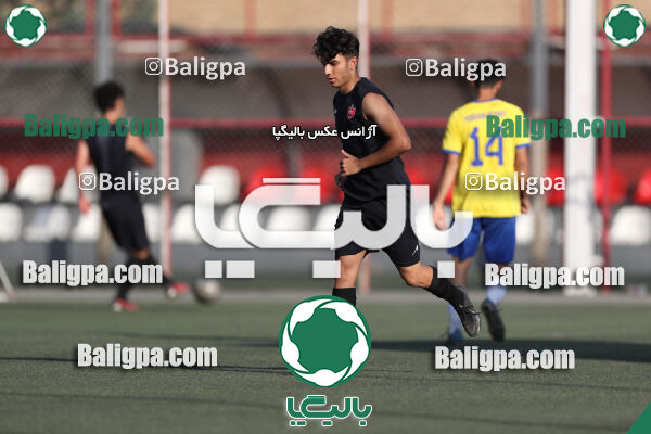 پرسپولیس 4–2 مقاومت