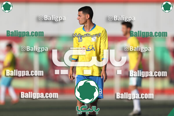 پرسپولیس 4–2 مقاومت
