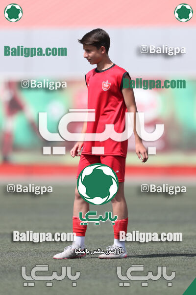 پرسپولیس ۸ - ۱ آرش ری
