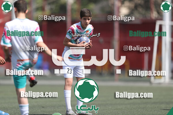پرسپولیس ۸ - ۱ آرش ری
