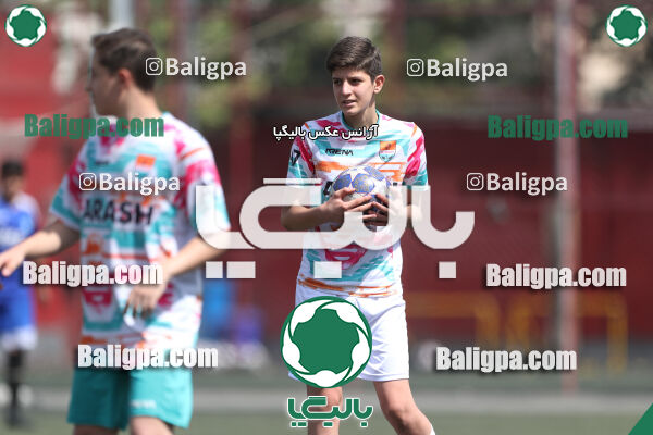 پرسپولیس ۸ - ۱ آرش ری